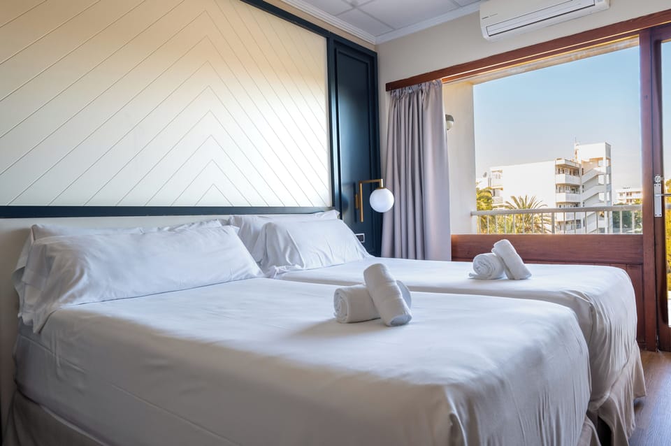 In-room safe, laptop workspace, free WiFi, bed sheets