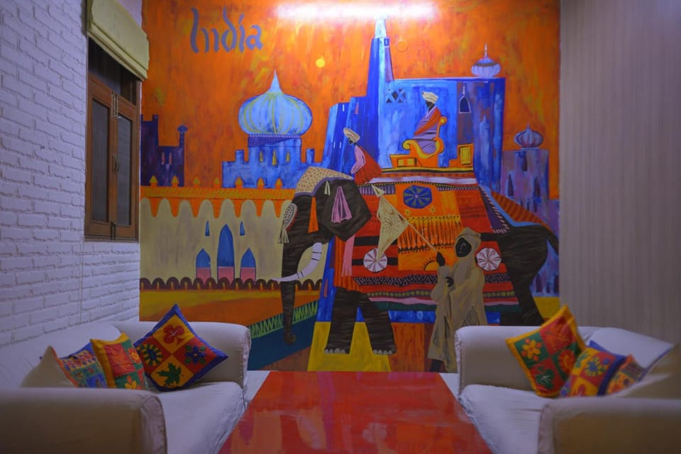 In-room safe, soundproofing, free WiFi, bed sheets