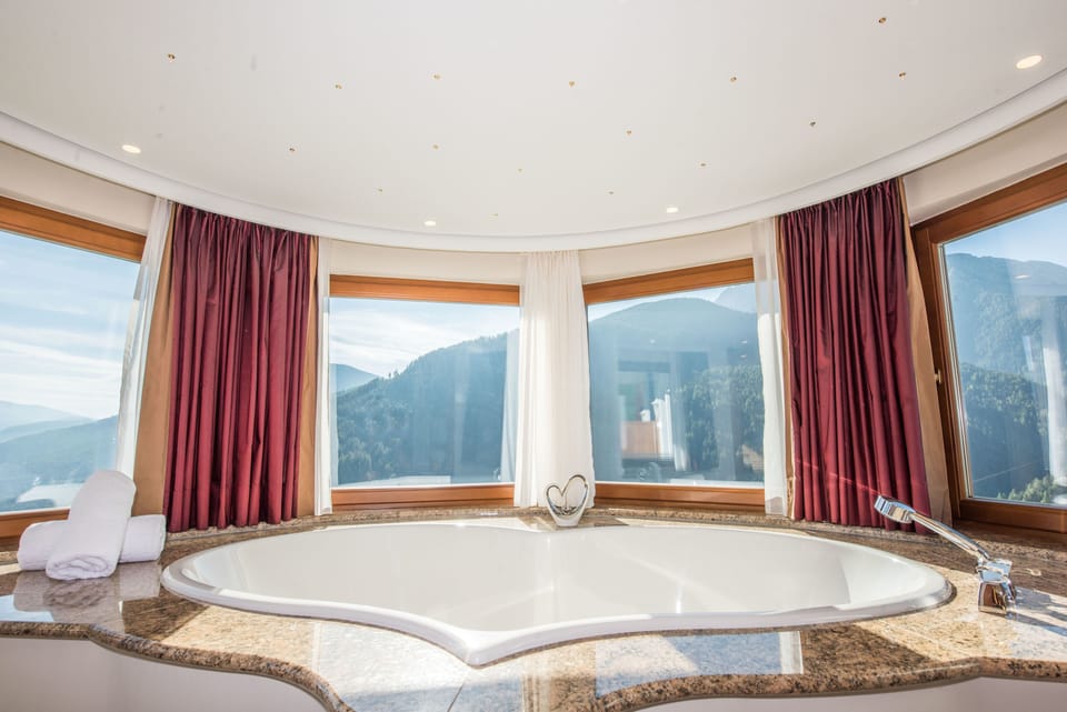 Suite, Sauna | Private pool