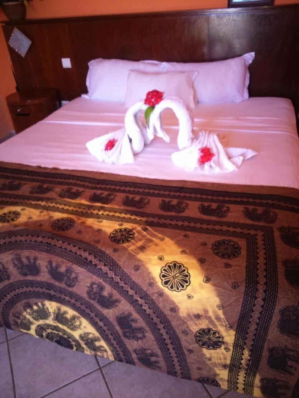Premium bedding, in-room safe, laptop workspace, blackout drapes