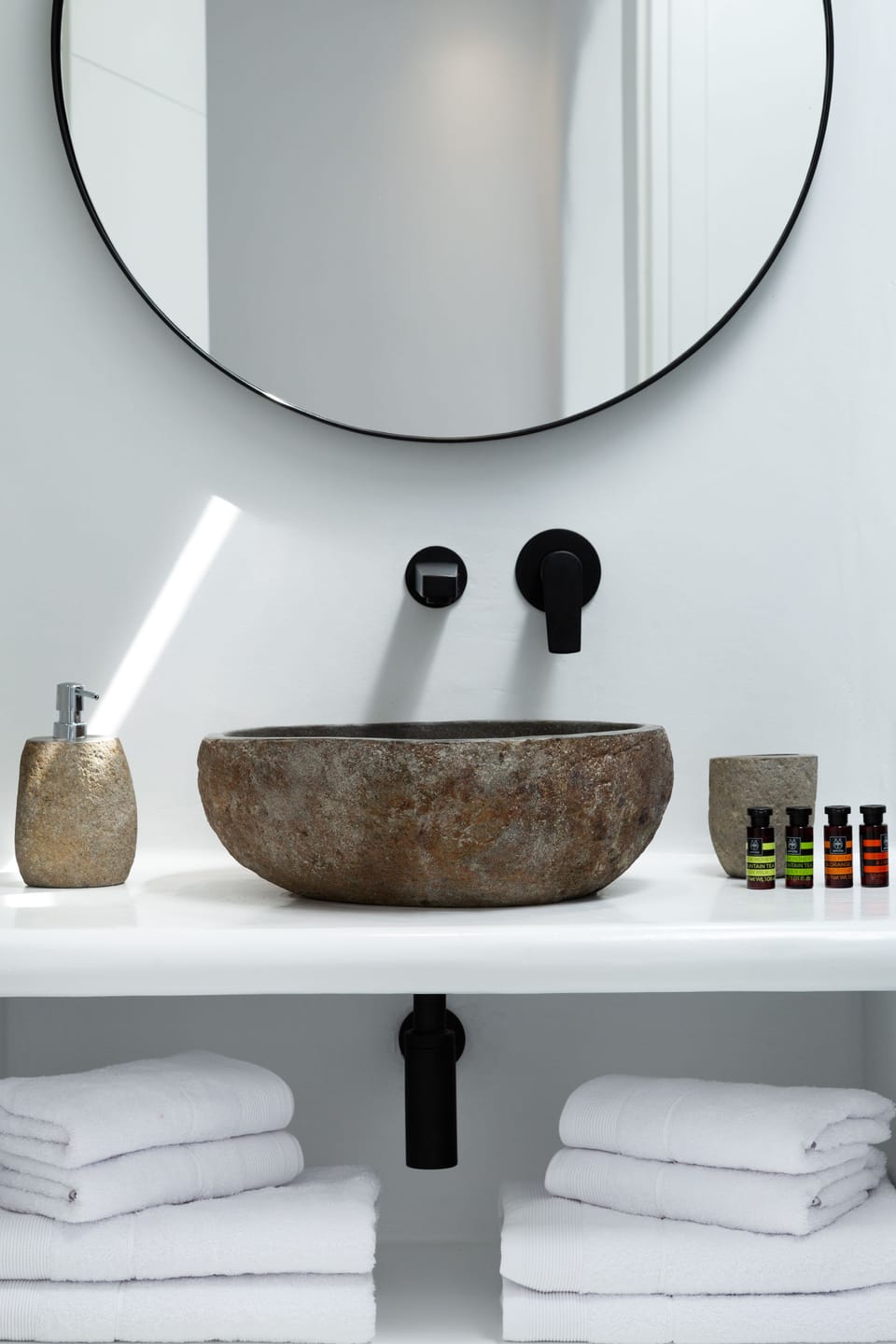 Executive Villa | Bathroom | Shower, designer toiletries, hair dryer, bathrobes