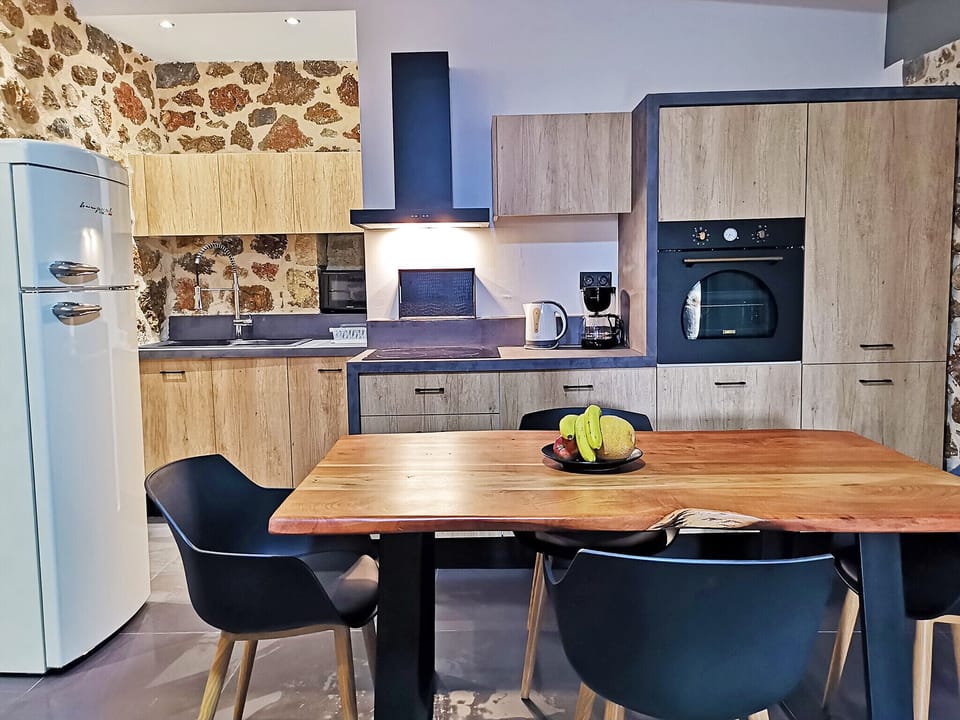 Pyrgos Plakias villa 4,kitchen and dining area