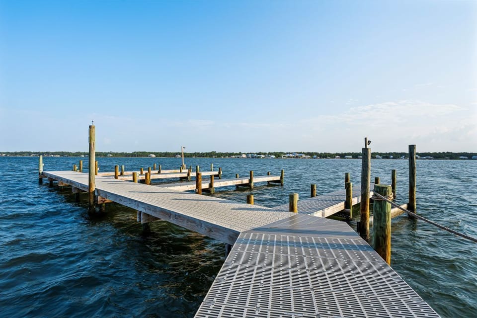 Gulf Shores Surf & Racquet Boat Slips