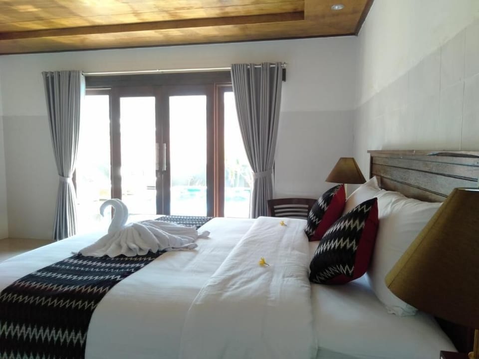 In-room safe, blackout drapes, rollaway beds, free WiFi