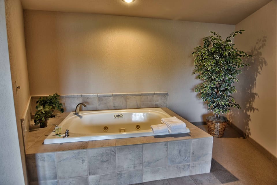 Unit 312 1 Bd/ 1 Ba Condo 1 Bedroom Condo by RedAwning Apartment in Wisconsin