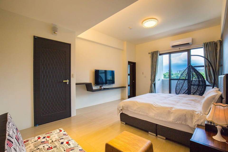 Design Double Room | Egyptian cotton sheets, premium bedding, down comforters