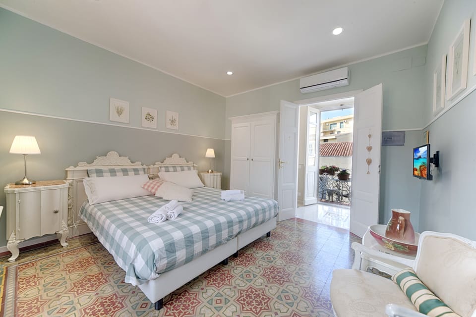 Romantic Double Room, Garden View | Down comforters, memory foam beds, individually decorated