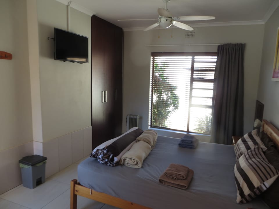 Standard Double Room | In-room safe, desk, free WiFi, bed sheets