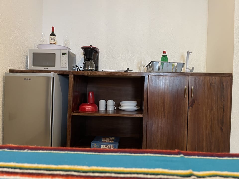 Superior Room, 1 King Bed | Coffee and/or coffee maker