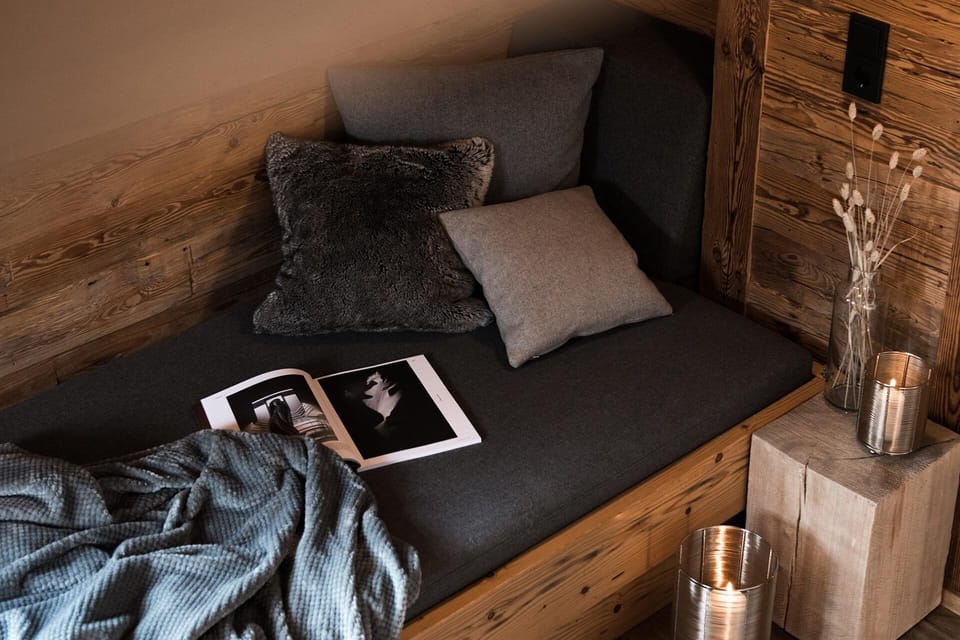 Premium bedding, pillowtop beds, minibar, in-room safe