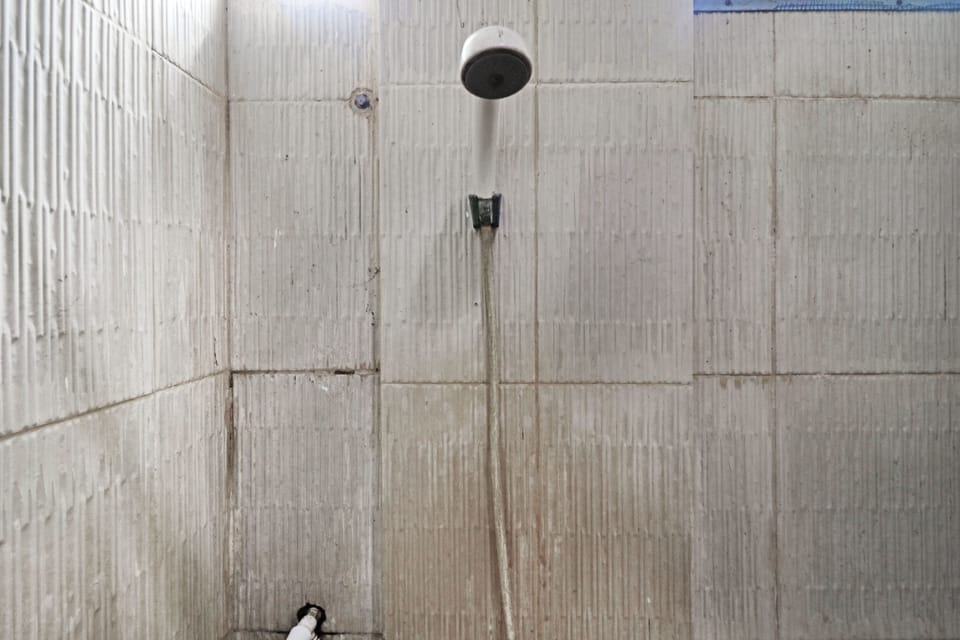 Standard Room | Bathroom | Shower, towels