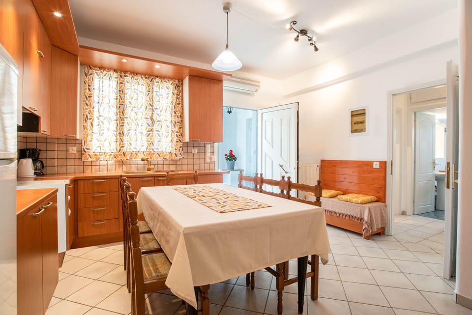 YYour Living Room, with Air Conditioning and Washing Machine
And Without Kitchen