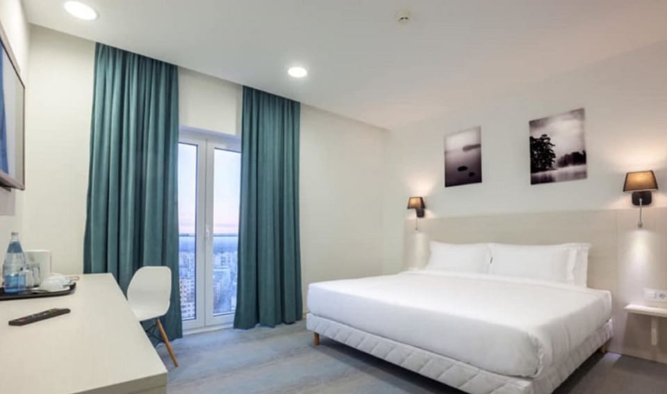 Superior Single Room | Minibar, desk, iron/ironing board (on request), WiFi (free)