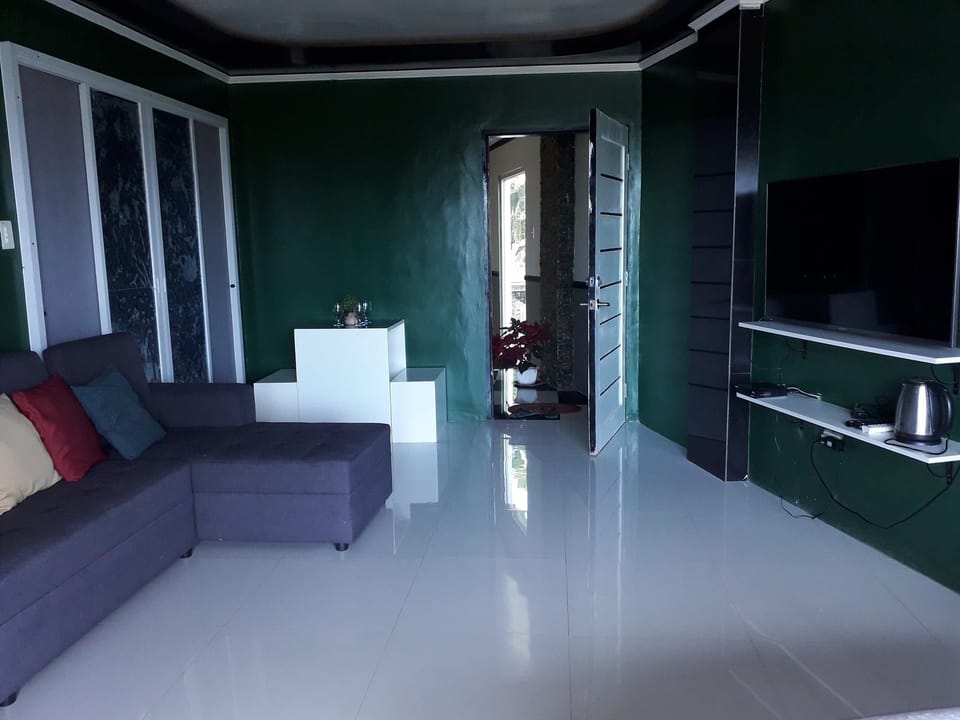 Standard Room | Living area | Flat-screen TV