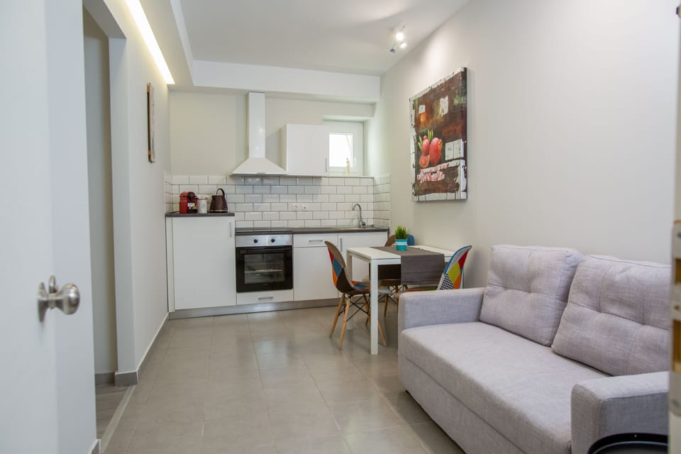 Apartment, 1 Bedroom, City View (4) | Private kitchen | Espresso maker, coffee/tea maker, electric kettle