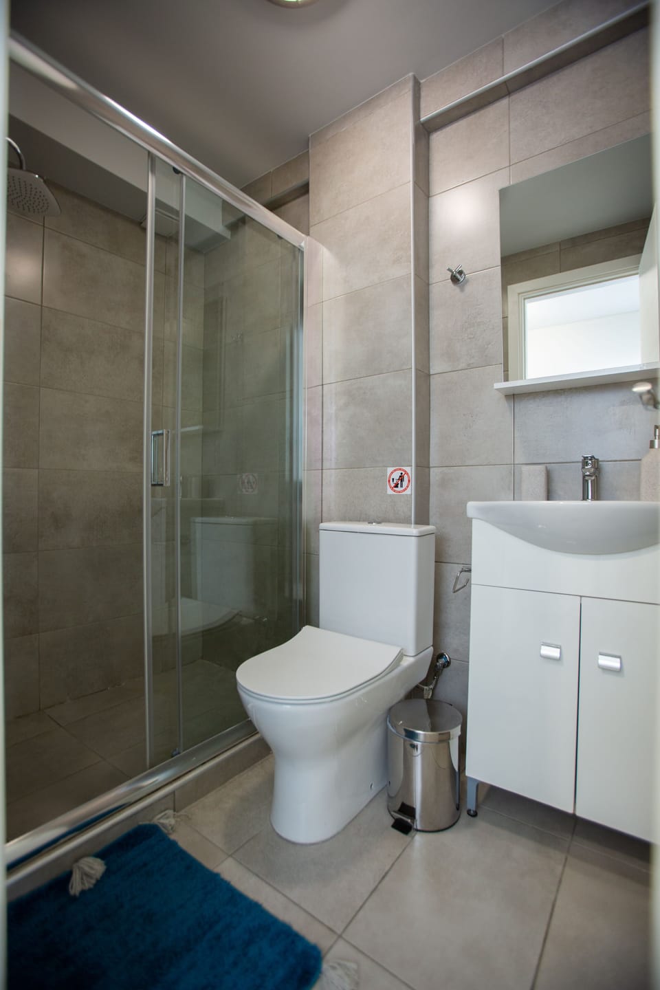 Comfort Room, City View (3) | Bathroom | Shower, designer toiletries, hair dryer, bathrobes