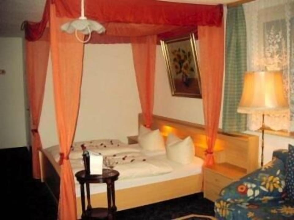 Cribs (free), WiFi (free), bed sheets