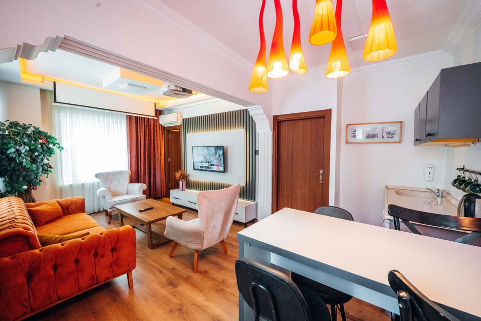 Classic Apartment, 1 Bedroom | Premium bedding, desk, soundproofing, iron/ironing board