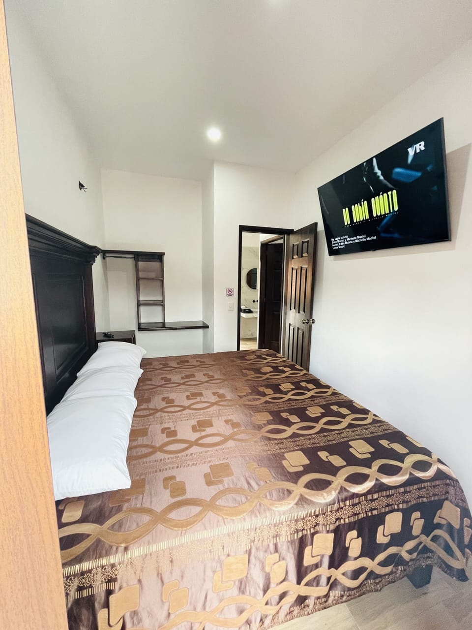 Family Room, 2 Bedrooms, Non Smoking, Private Bathroom | WiFi (free), bed sheets