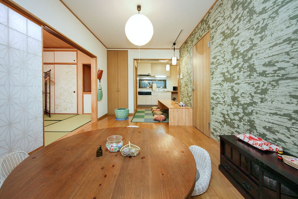 Private Vacation Home | In-room dining