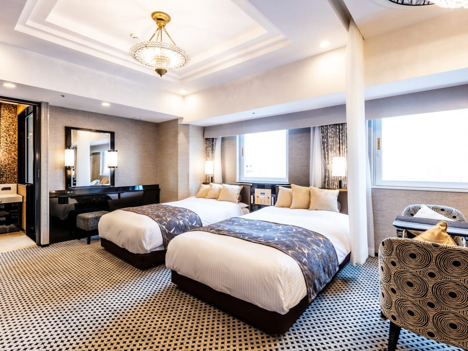 Luxury Twin Room, Non Smoking [Sky Floor] | Desk, laptop workspace, free WiFi, bed sheets