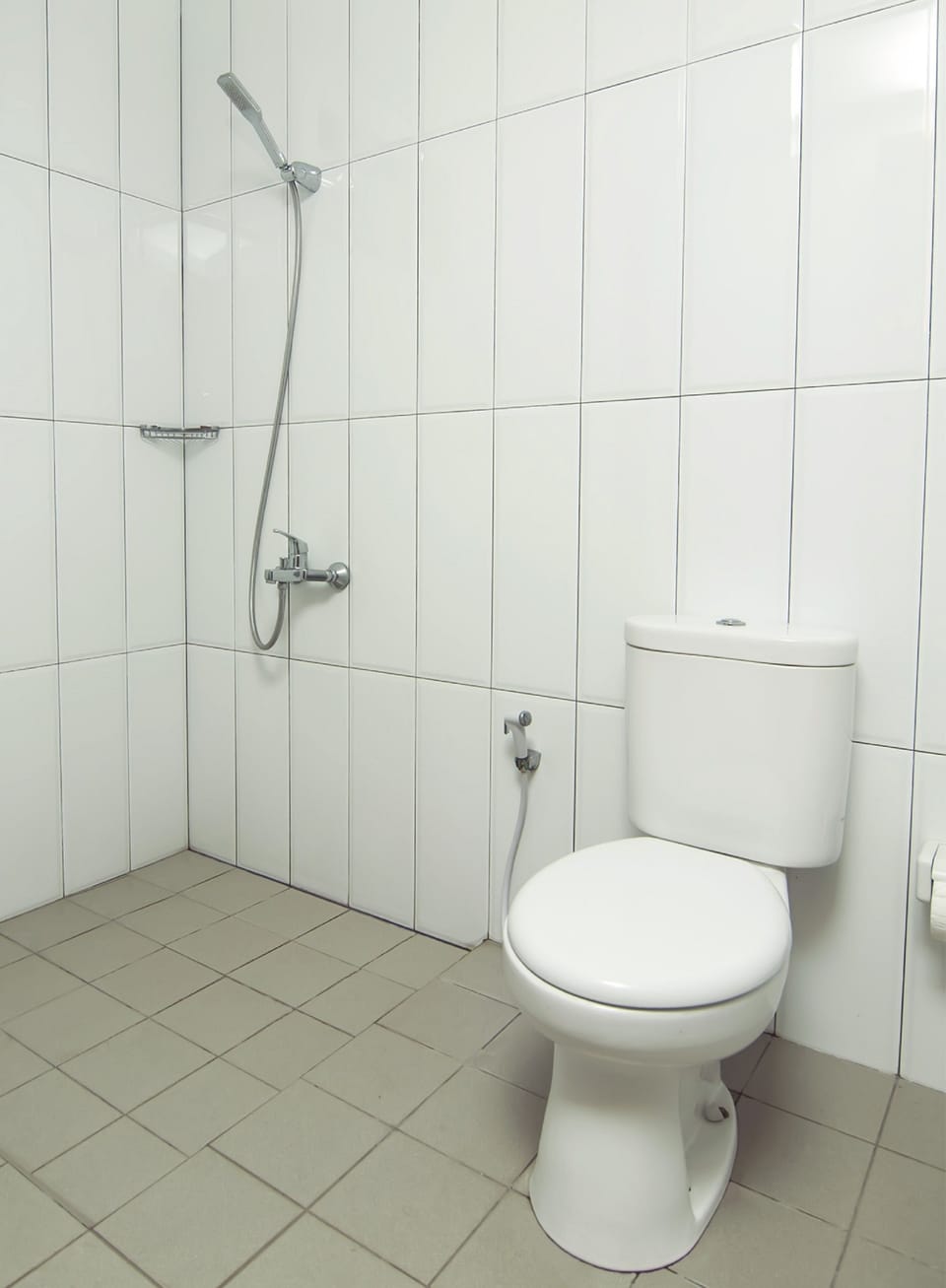 Shower, rainfall showerhead, towels