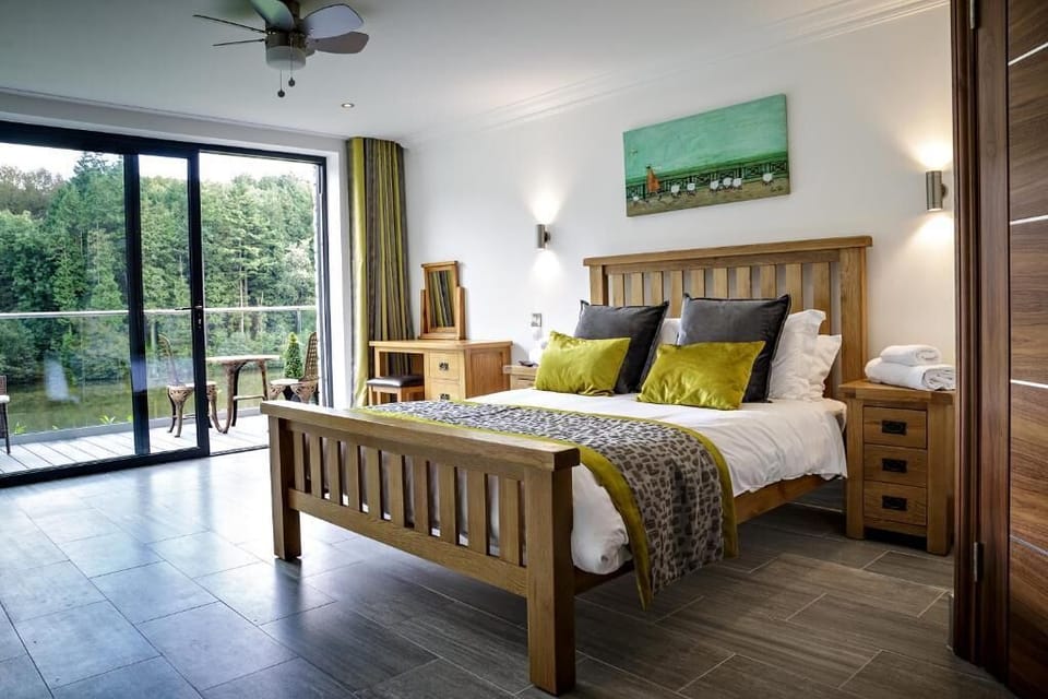 Double Room with Private Bathroom | Bathroom | Towels