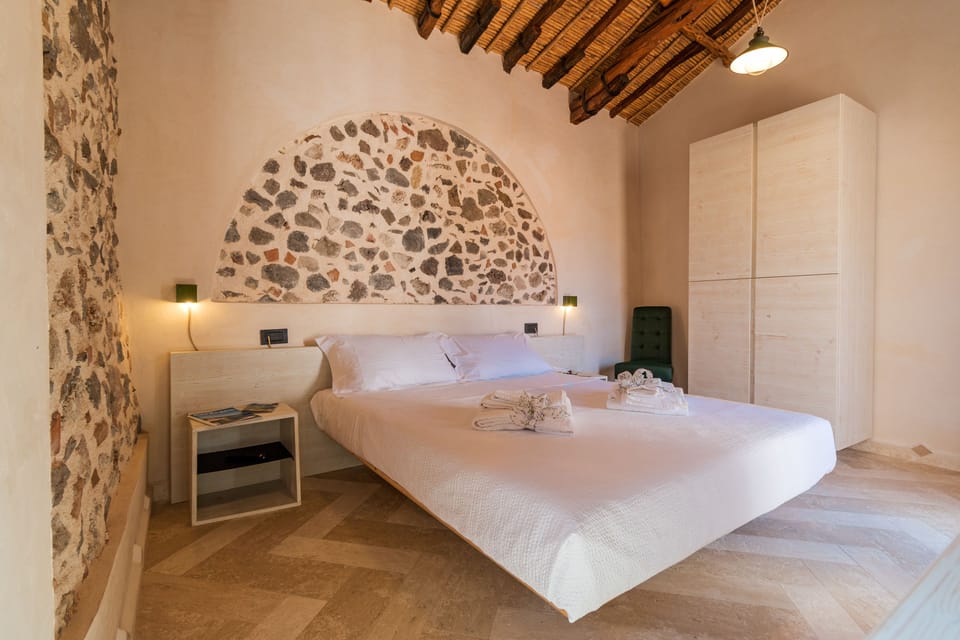 Superior Double Room, Courtyard View | Egyptian cotton sheets, premium bedding, memory foam beds, minibar