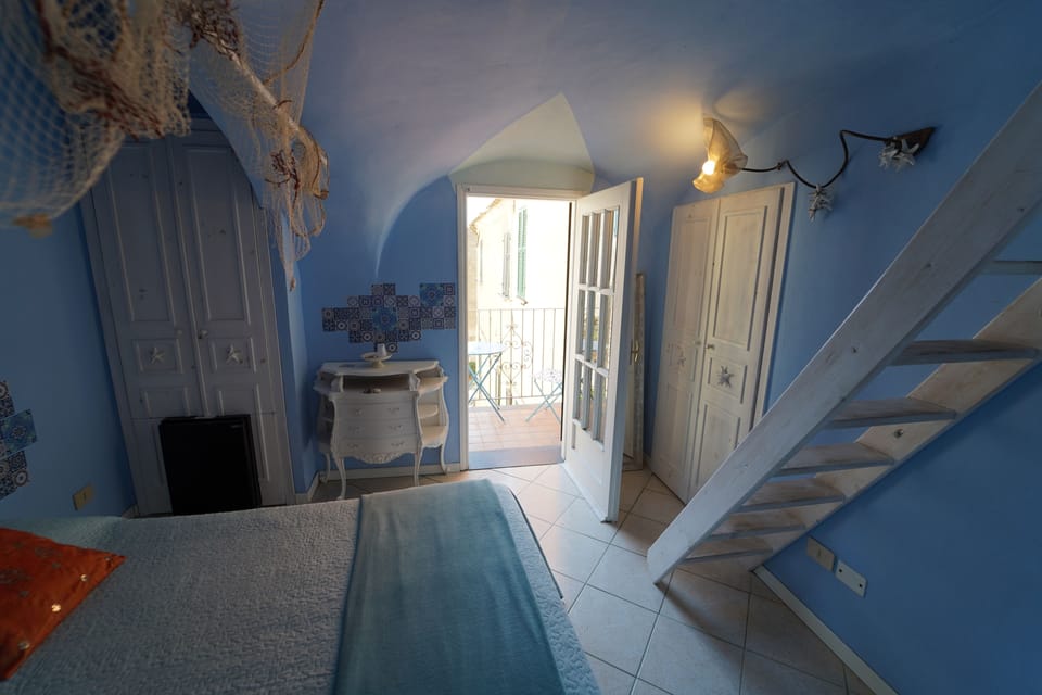Deluxe Double Room, Balcony | Desk, free WiFi, bed sheets