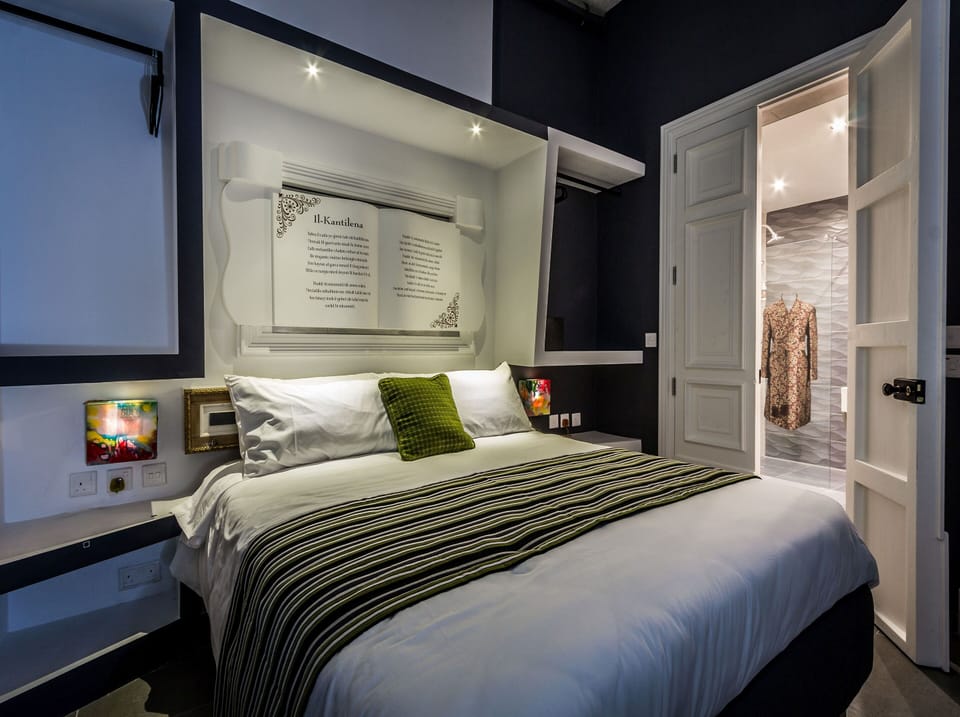 Standard Double Room, Balcony | Pillowtop beds, minibar, in-room safe, individually decorated