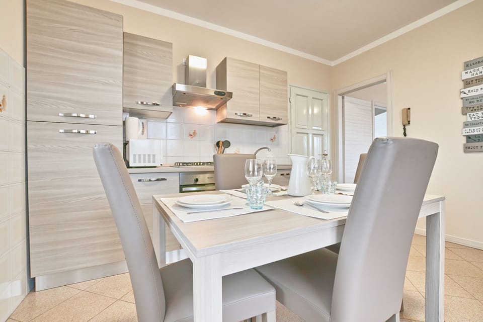 Villa, Multiple Beds | Private kitchen | Full-size fridge, microwave, oven, stovetop