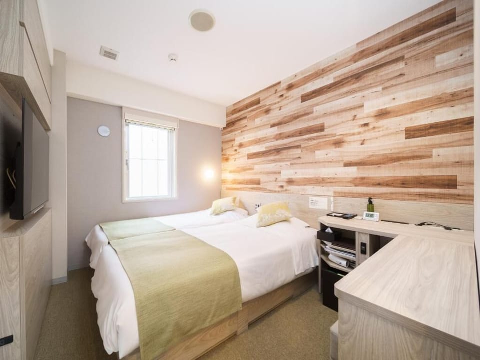 Compact twin  Room, Non Smoking | Desk, iron/ironing board, free WiFi