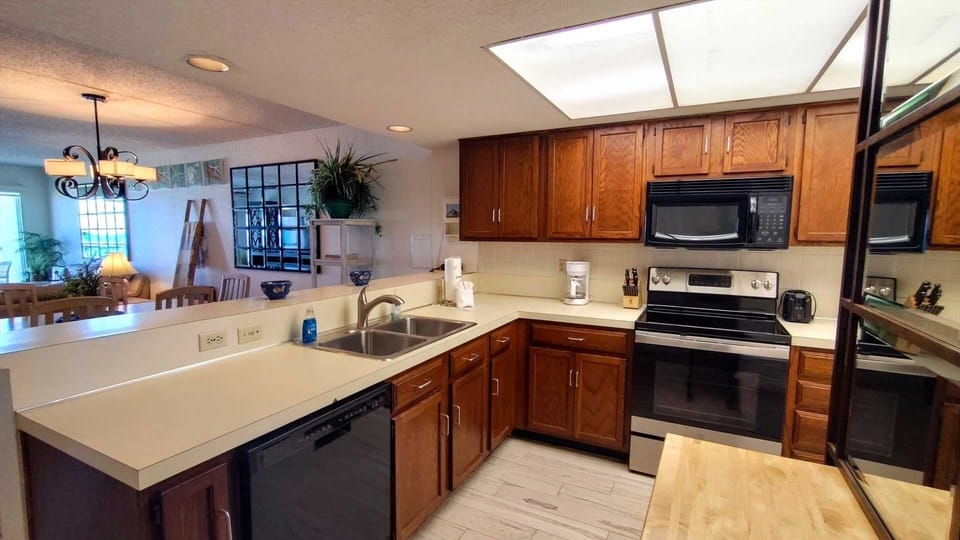 Indoors, Kitchen, Microwave, Oven, Sink