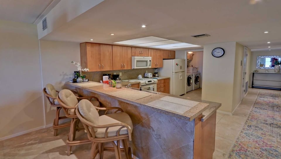 Chair, Furniture, Indoors, Room, Kitchen Island