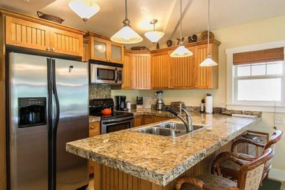 Kitchen
What a treat to cook surrounded by breathtaking views 