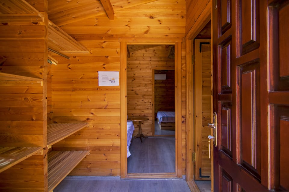Deluxe Bungalow, 2 Bedrooms, Courtyard View | Premium bedding, free WiFi, bed sheets