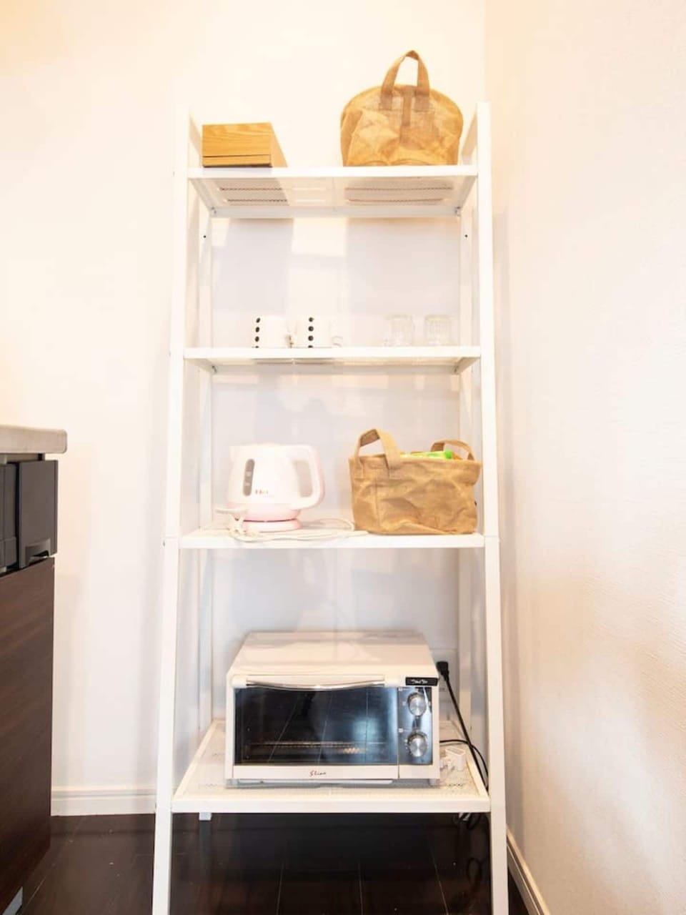 301 | Private kitchenette
