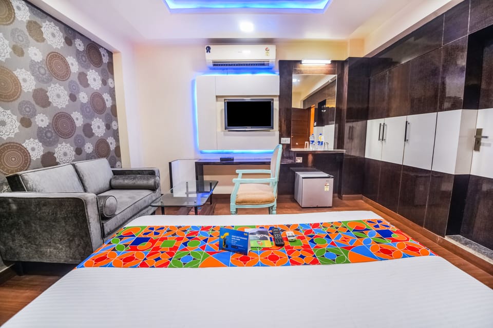 Deluxe Room, 1 Bedroom, Refrigerator | 1 bedroom, premium bedding, minibar, individually furnished