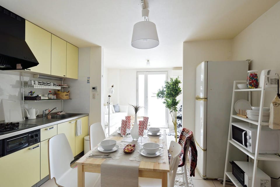 Private Vacation Home | Living area | Flat-screen TV