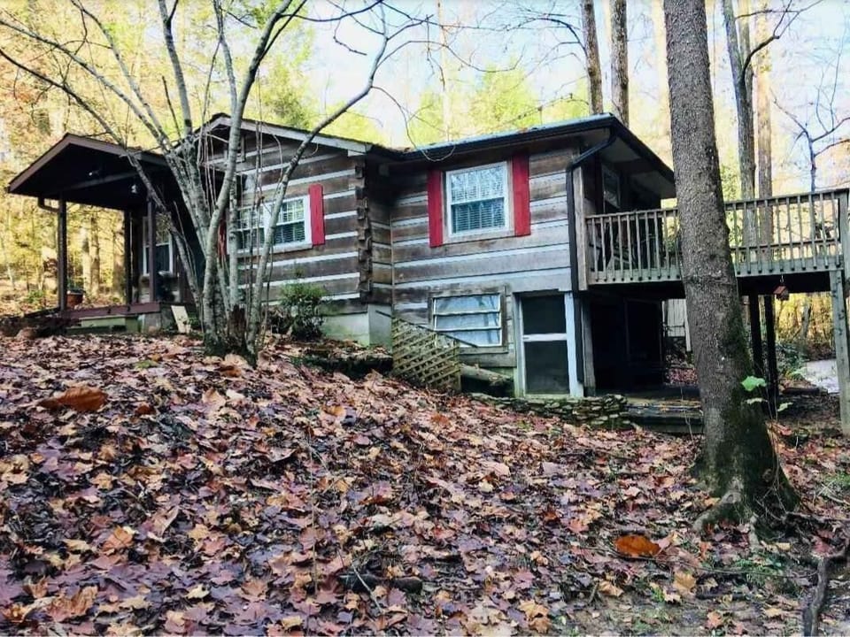 Cozy Cabin on Walden Creek river 