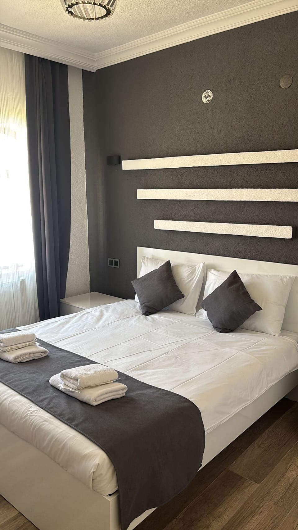 Comfort Room, 1 Bedroom, Non Smoking, City View | 1 bedroom, desk, soundproofing, free WiFi