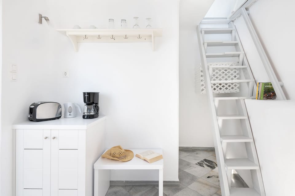 Double Room (Caldera View) | Living room | 30-inch Smart TV with satellite channels, TV