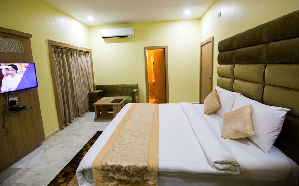 Executive Double Room | Premium bedding, in-room safe, soundproofing, iron/ironing board