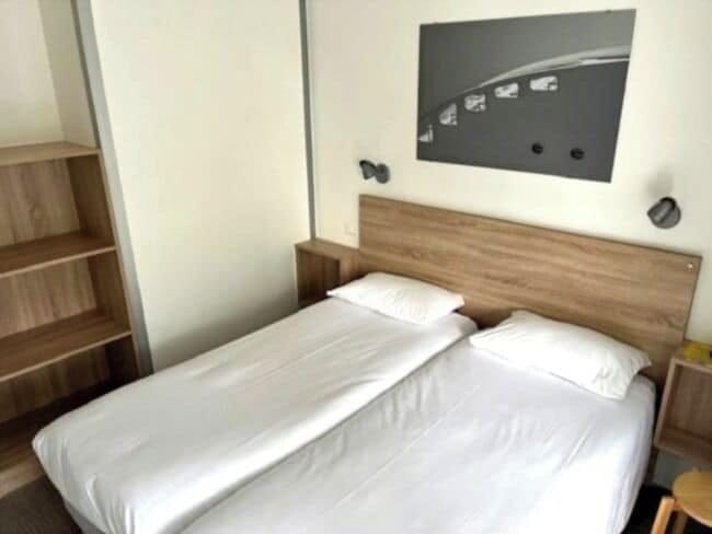 Twin Room | Desk, free WiFi, bed sheets, wheelchair access