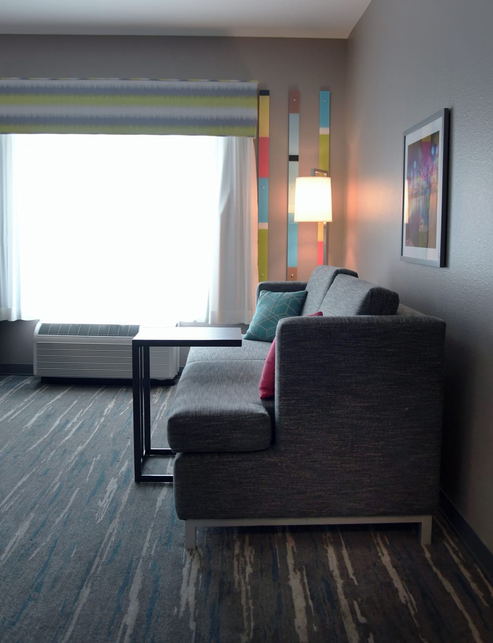 Studio, 1 King Bed, Refrigerator & Microwave (Wet bar) | Iron/ironing board, cribs/infant beds, rollaway beds, free WiFi