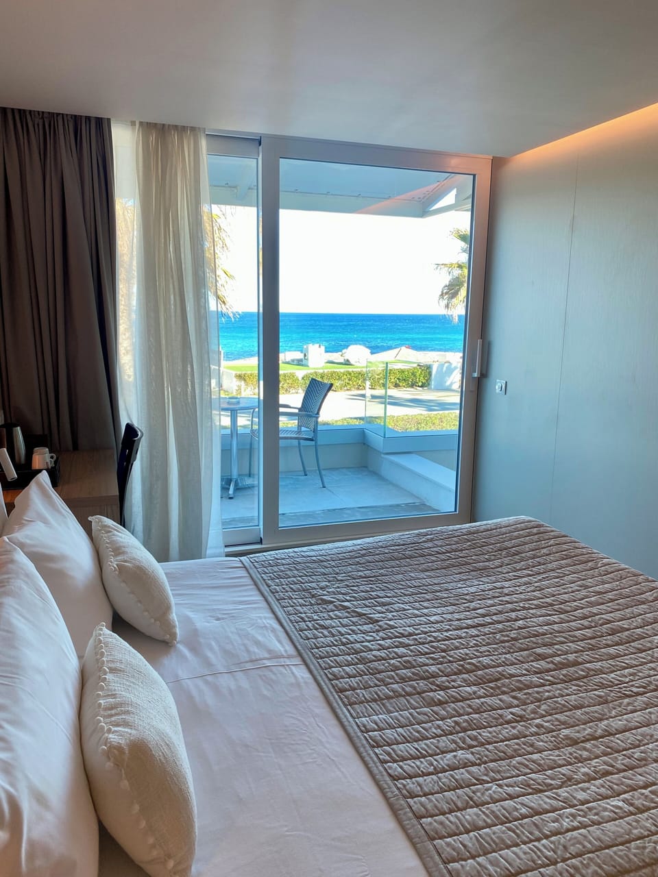 Double Room, Balcony, Sea View | Minibar, in-room safe, desk, free WiFi