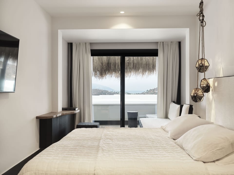 Suite, Sea View (Design) | Premium bedding, minibar, in-room safe, iron/ironing board