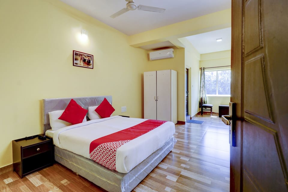 Deluxe Room | Egyptian cotton sheets, premium bedding, down comforters