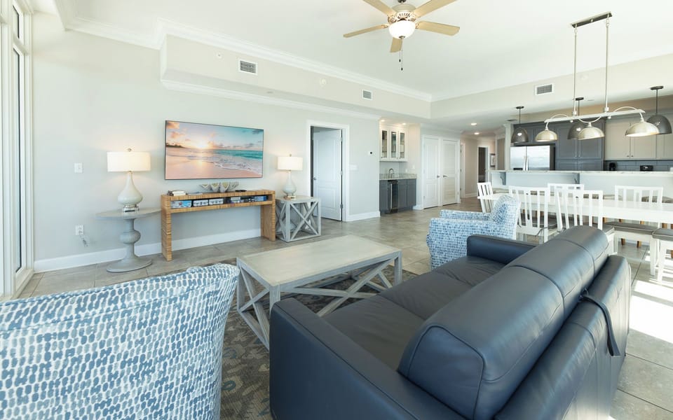 Gather with the family in this cozy living space and enjoy a good movie