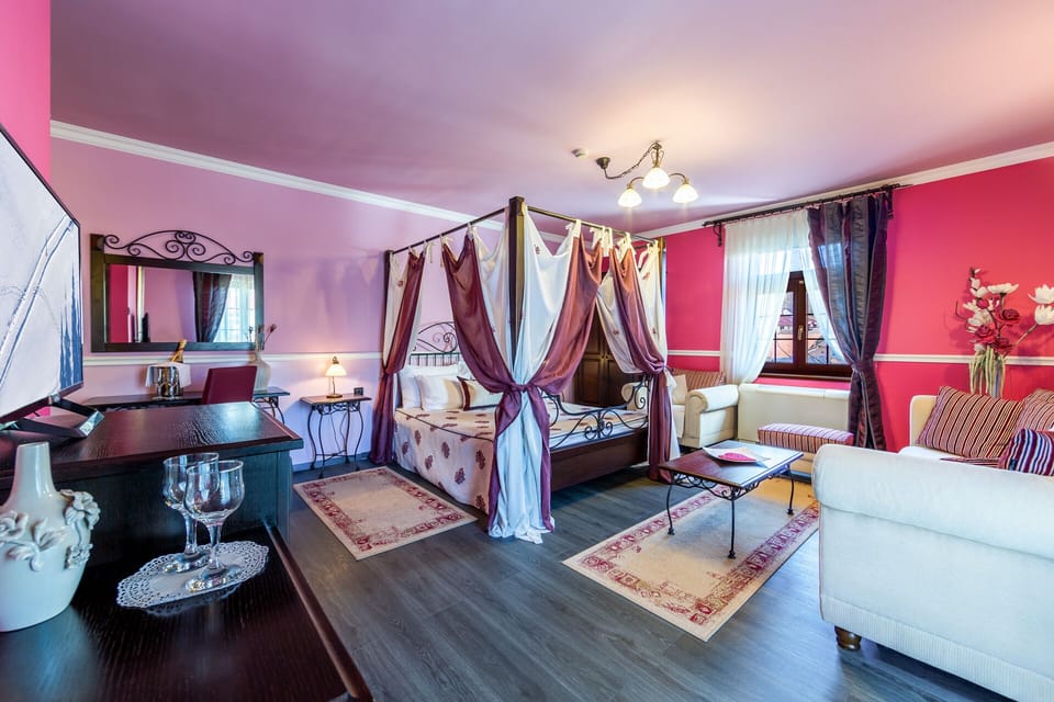 Romantic Double Room | Minibar, in-room safe, soundproofing, free WiFi